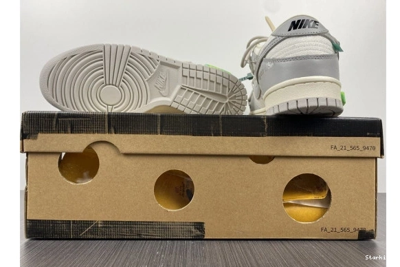 DM1602-117 42 Lot Dunk Nike O-W Low 0807